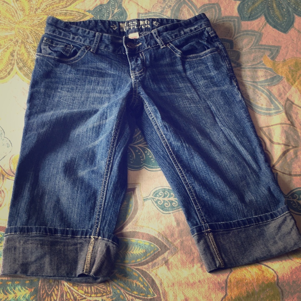 Mossimo Capris